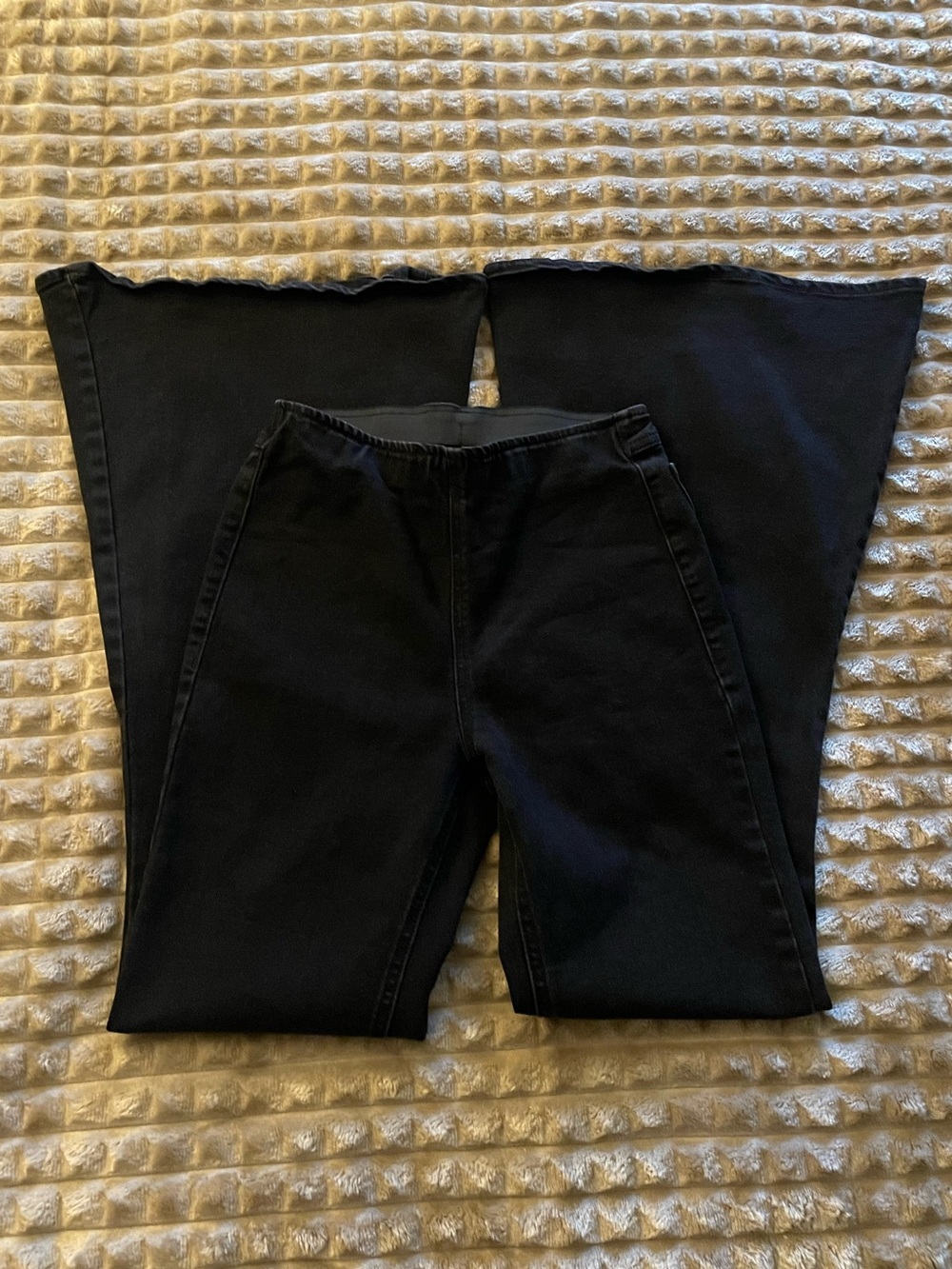 Forever 21 | Black Denim Flare Pants | Bell Bottom Pants | Women’s Black Pants